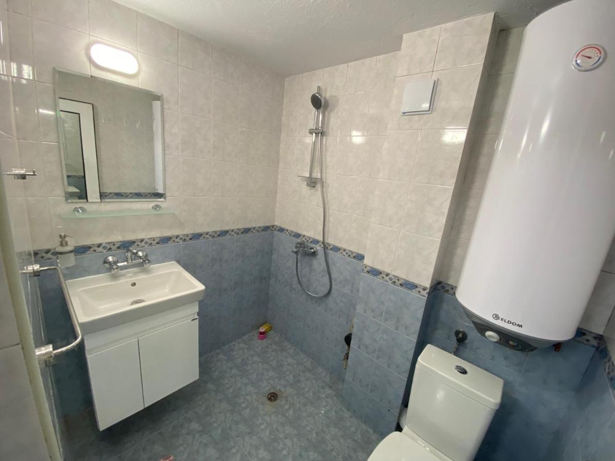 Centrally Located Apartment In Varna Eksteriør billede