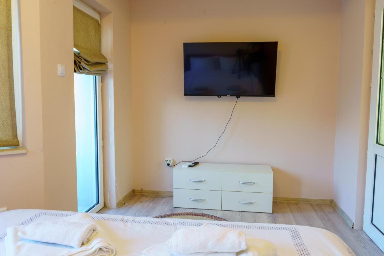 Centrally Located Apartment In Varna Eksteriør billede