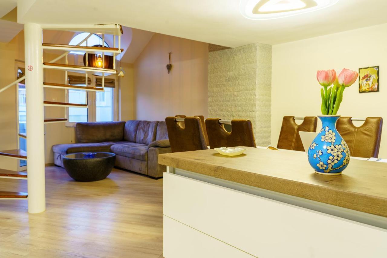 Centrally Located Apartment In Varna Eksteriør billede