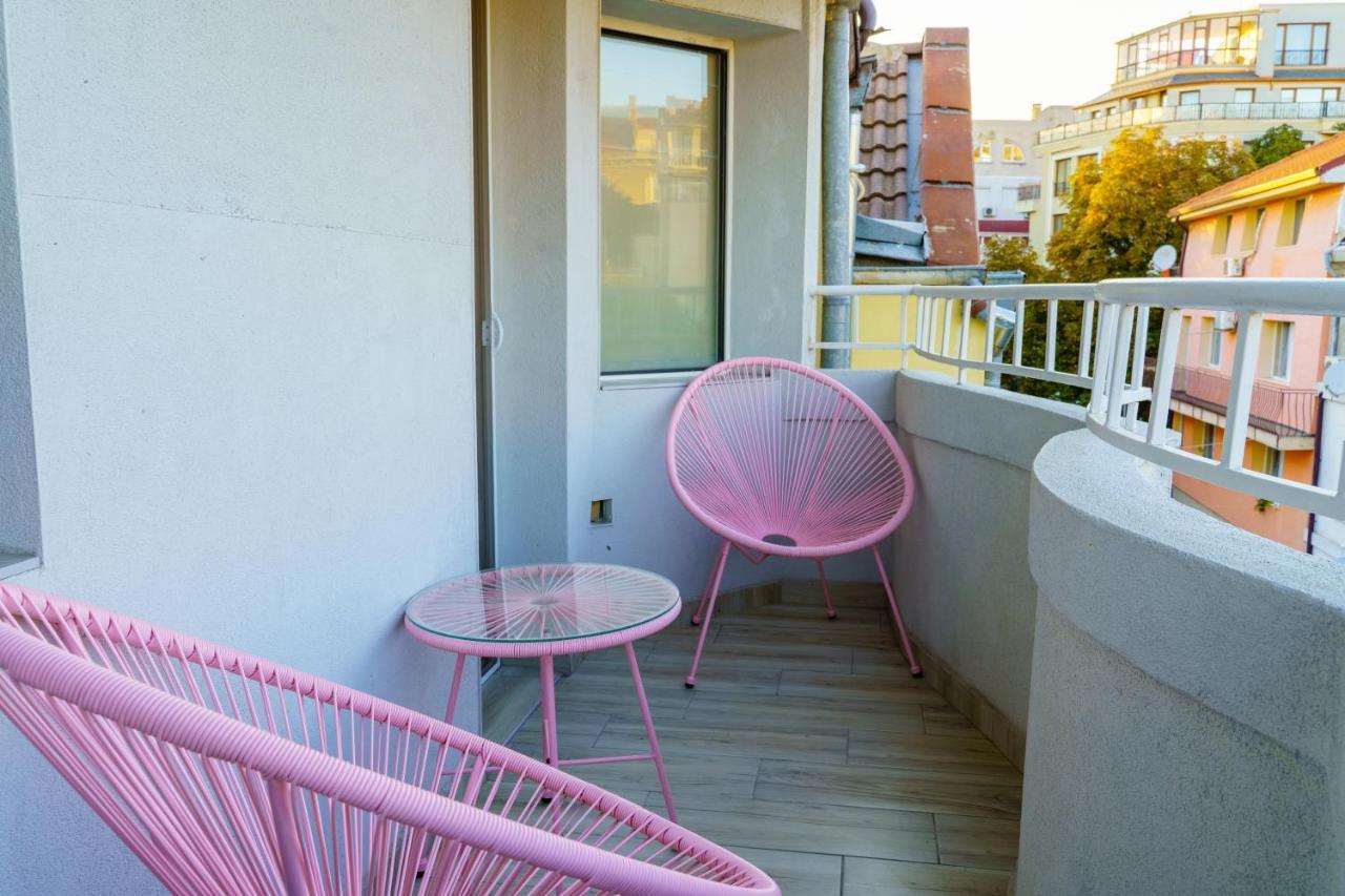 Centrally Located Apartment In Varna Eksteriør billede
