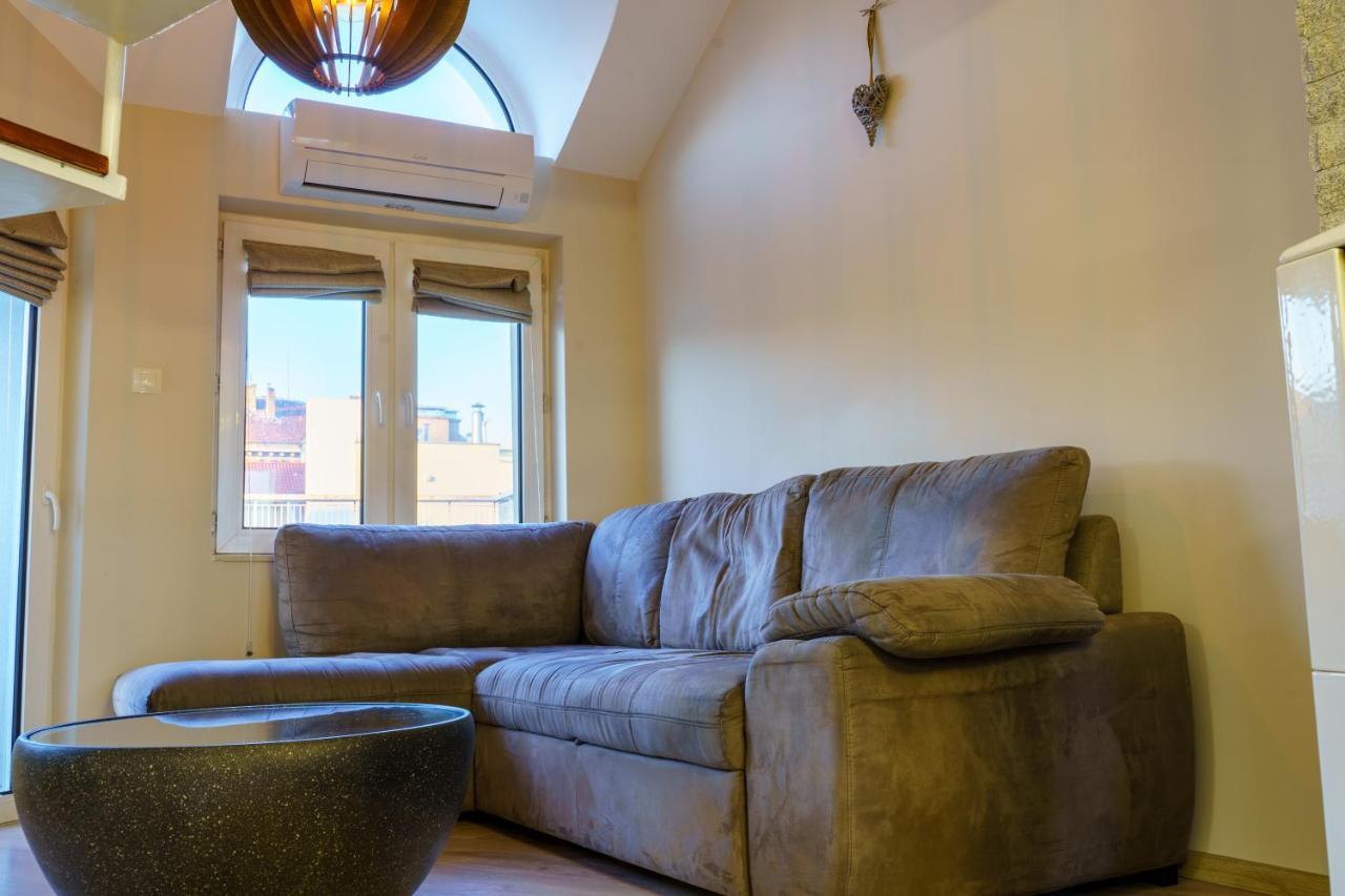 Centrally Located Apartment In Varna Eksteriør billede
